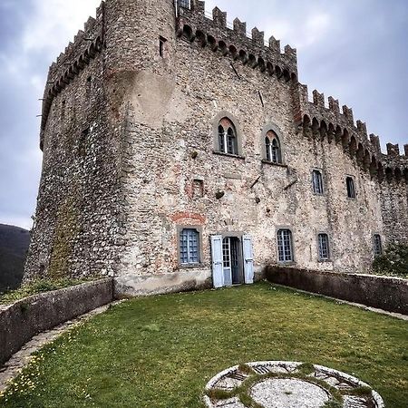 ホテル Castello Malaspina Di フォズディノーヴォ エクステリア 写真