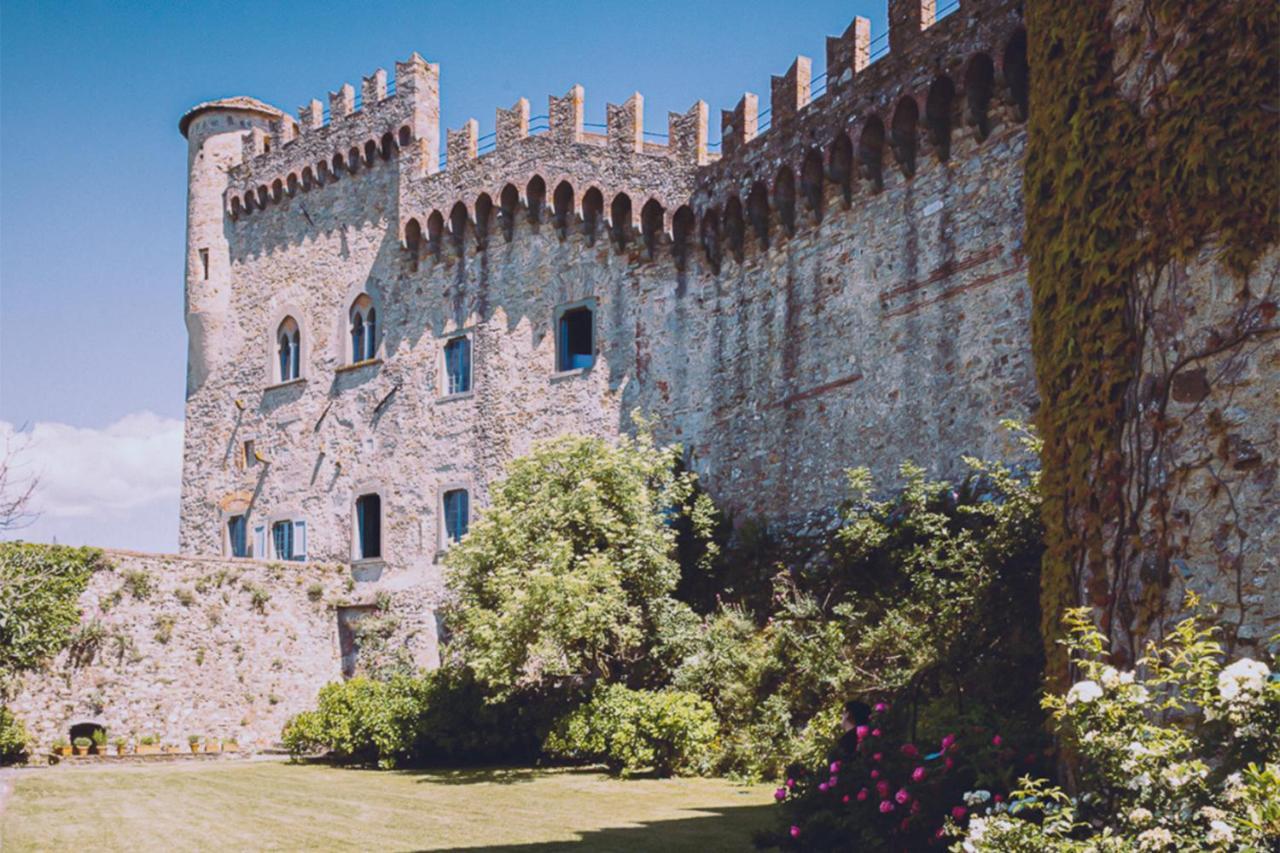 ホテル Castello Malaspina Di フォズディノーヴォ エクステリア 写真