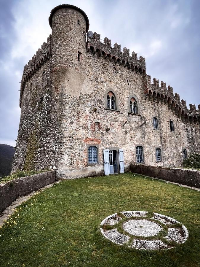 ホテル Castello Malaspina Di フォズディノーヴォ エクステリア 写真