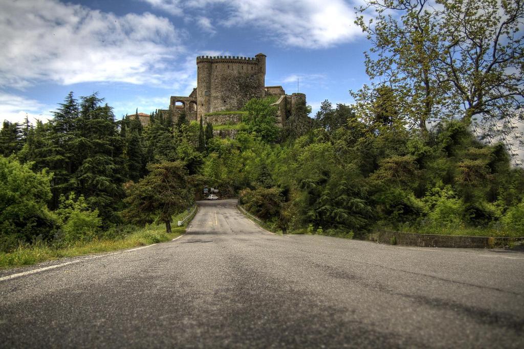 ホテル Castello Malaspina Di フォズディノーヴォ エクステリア 写真